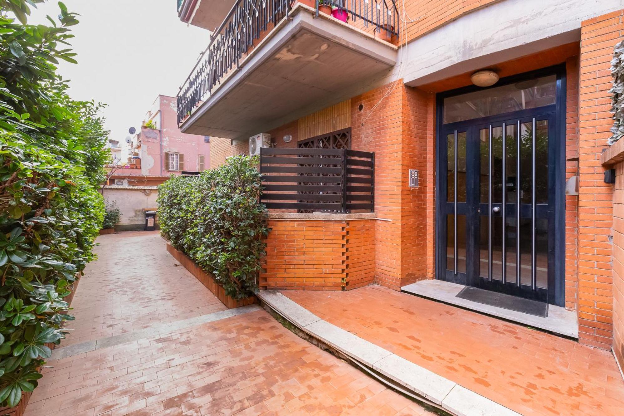 Ciampino Luxe -15Min Termini, Airport And Train Station - Apartman Kültér fotó